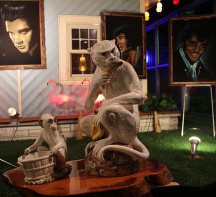 Flashback's Elvis Jungle Room Window 2014