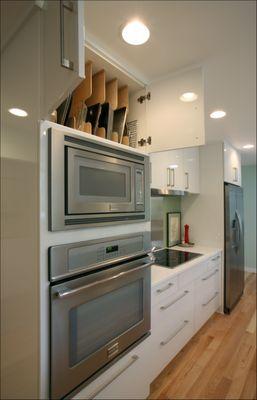 Platter and bakeware dividers to maximize storage - Pacific Northwest Cabinetry