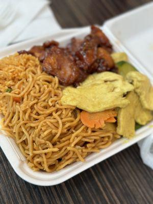 Fried Rice, Noodles, Yellow Curry, Chicken