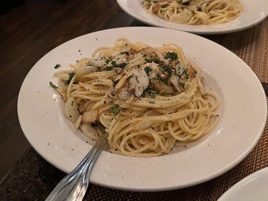 Spaghetti with garlic and oil, could use more salt in the cooking water. It was kind of blah.