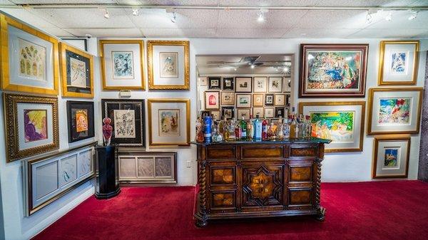 Specializing in 19th-21st century masters including Chagall, Rembrandt, and Neiman.