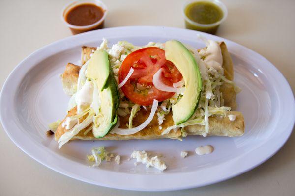 Flautas de pollo