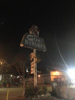 1/4 Pound Giant Burgers sign outside. No lights anymore.