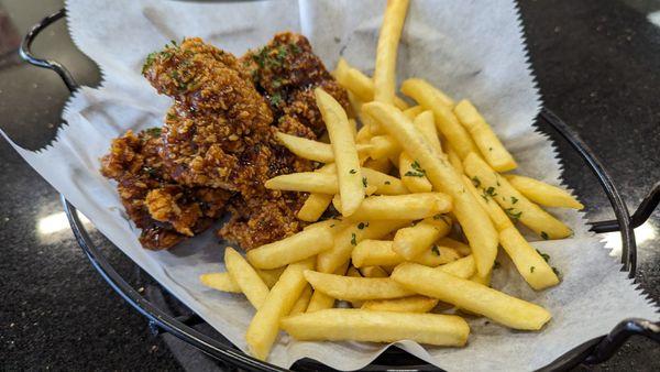 Hot BBQ Boneless Chicken with Fries