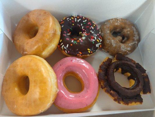 That blueberry cake donut; top right corner *drools*