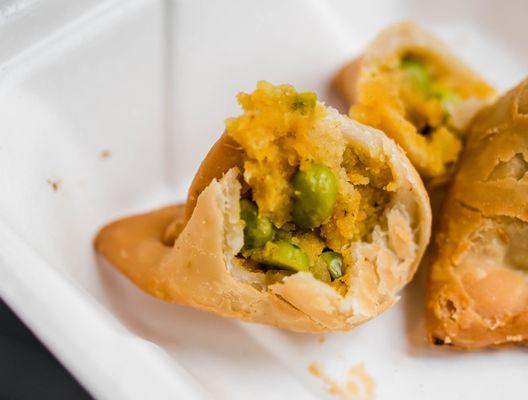 Veggie samosas! @NOMTASTICDC