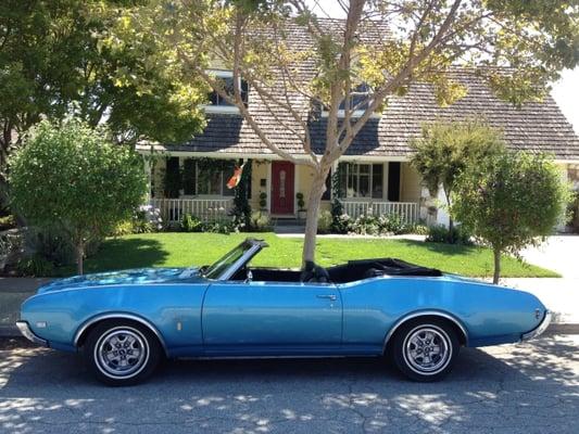 69 Olds Cutlass convertible