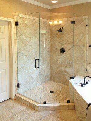 Neo-angle Shower Door. The best prices and quality in New York! Experienced specialists! 2 years warranty! Call us now!