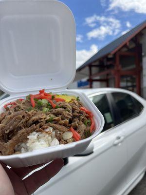 Mini beef bowl with soba noodles