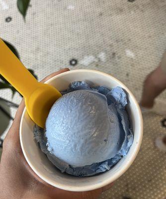 Blue moon scoop