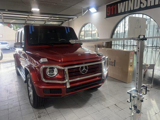 Mercredes GWagon OEM Windshield Replacement & Calibration