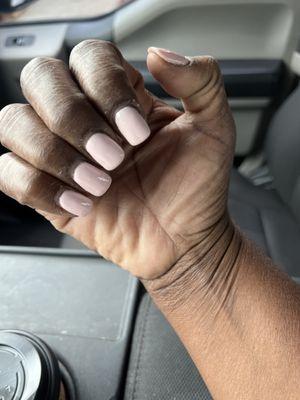 Just a week out they still look good just a natural photo I took of my gel nails!