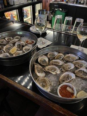 Raw Bar Oysters-American