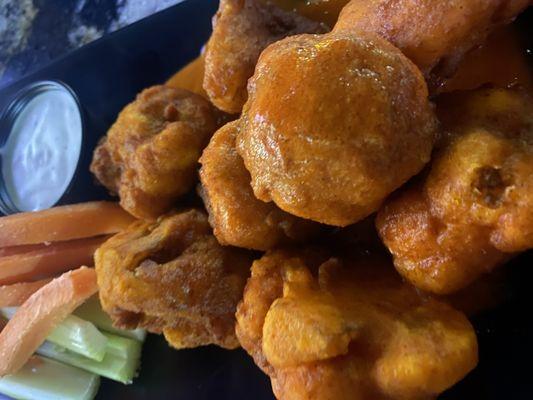 Buffalo cauliflower wings