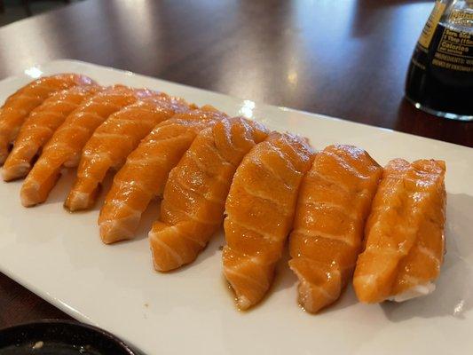 Salmon sushi