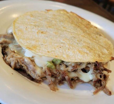 Mulita - Carnitas (cheese,guac, pico)