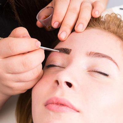 Eyebrow tinting