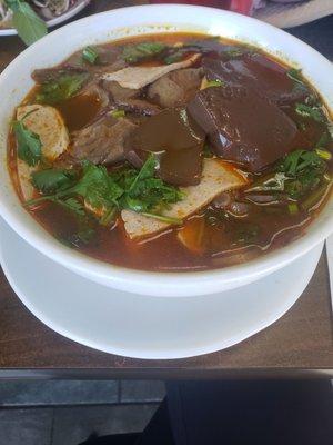 Bun bo hue