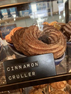 Cinnamon cruller