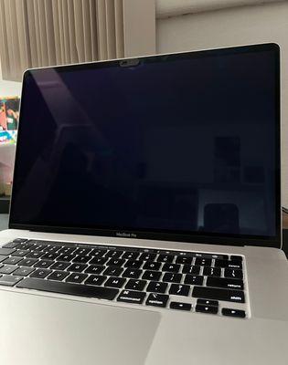 MacBook screen replacement