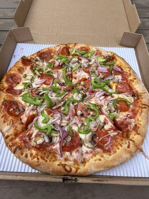 Look at this beautiful pizza! Peace Love Pizza is my "go to" when I want yummy, traditional pizza