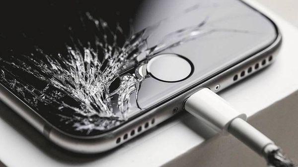 Damaged corners are common in cell phones. Bring yours in for a quick fix!