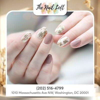 Fall in love with fresh nails! 
Step into our cozy salon and treat yourself to the perfect autumn manicure.