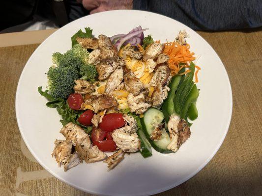 Salad with chicken