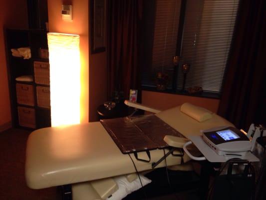 This is the Contour Light Body Sculpting spa room! Relaxing while loosing inches?!? Score!