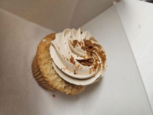 Cookie butter cupcake