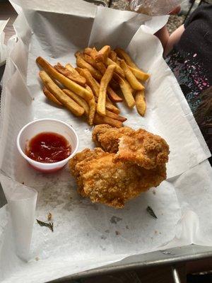 Kids chicken tenders meal