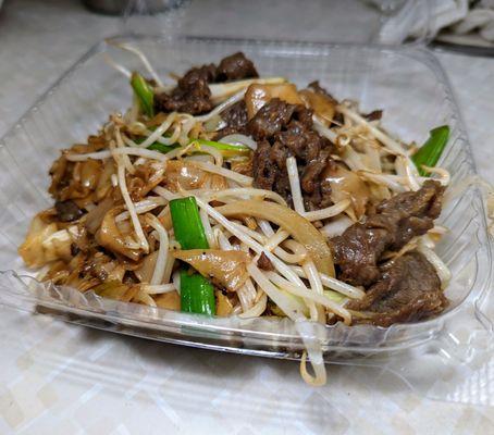 Beef chow fun $8.30