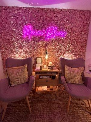 Maven Bloom Beauty Bar