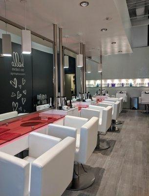 Blo Blow Dry Bar