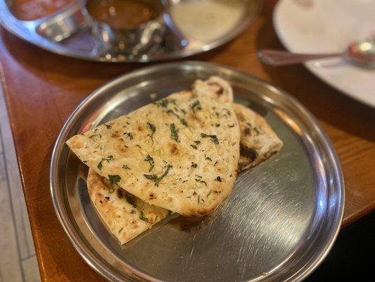 Garlic naan