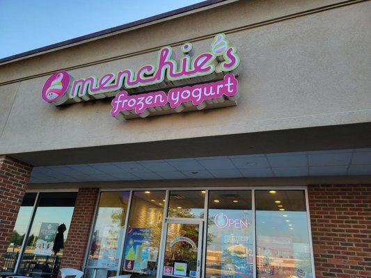 Menchie's Frozen Yogurt