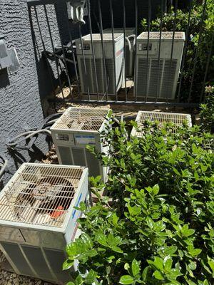 These are a/c units from the early 90's... these people rack in billions on false fees and can't even update the A/C units.... ?!