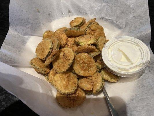 Fried pickles w/ranch