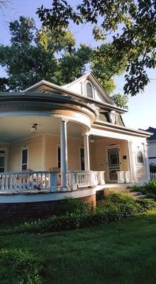 A rewarding circular gutter wrap on this amazing Victorian.