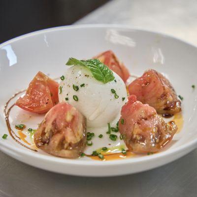 Burrata & Heirloom Tomato Salad