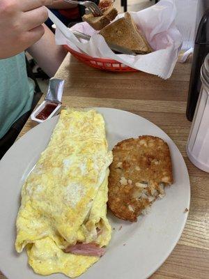 Ham and cheese omelet