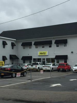 Hertz Rent A Car of North Attleborough -- 424 East Washington Street / Route 1, North Attleborough           Storefront