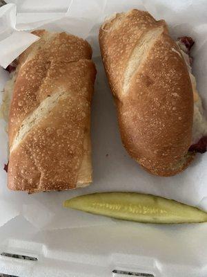 Pastrami Ruben sub