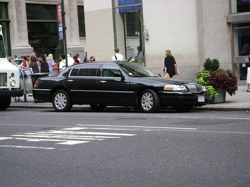 United black Metro cars