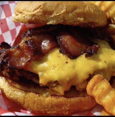 Bacon cheeseburger