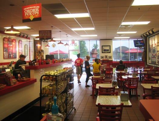 Firehouse Subs: Goodlettsville, TN - Dining Room