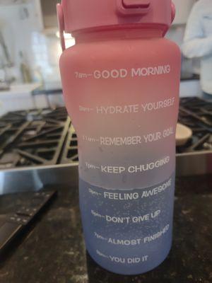 Encouraging water bottle