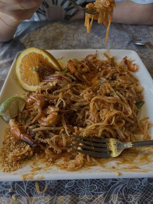 Yum - Pad Thai Shrimp