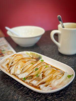 rice noodle rolls with dried shrimp