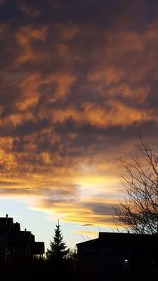 Sun sets over hunters point